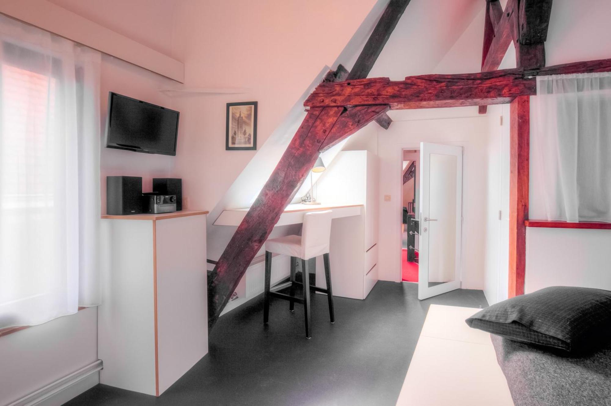 Mons Dragon House Hotel Luaran gambar