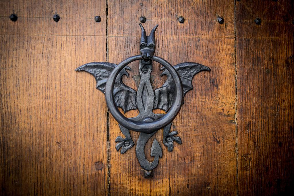 Mons Dragon House Hotel Luaran gambar