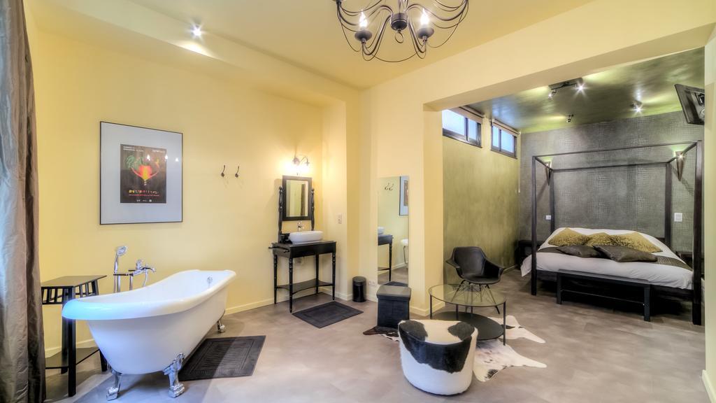 Mons Dragon House Hotel Luaran gambar