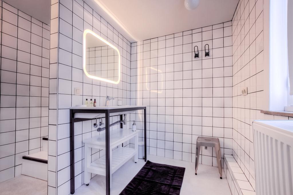 Mons Dragon House Hotel Luaran gambar